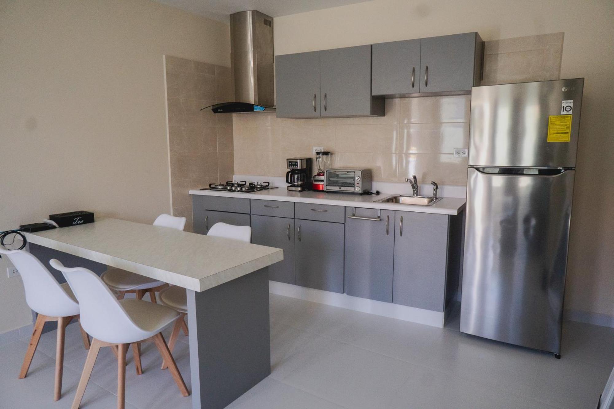 Pavia'S Centerpoint Oasis Apartment Oranjestad Exterior photo